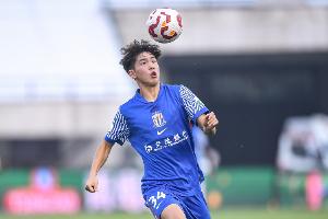 星空体育-足球报批申花：快速转换和高强度，申花两大取胜法宝几乎消失