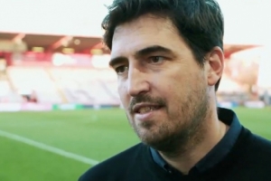 星空体育app下载-伊劳拉：凯帕有机会扑出马尔穆什的进球，我们输不是因为那个丢球